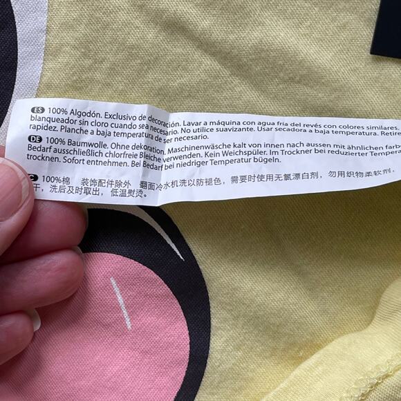 Wildfox Sunnies KeKe Short Sleeve Graphic Tee Medium NEW - Picture 7 of 11